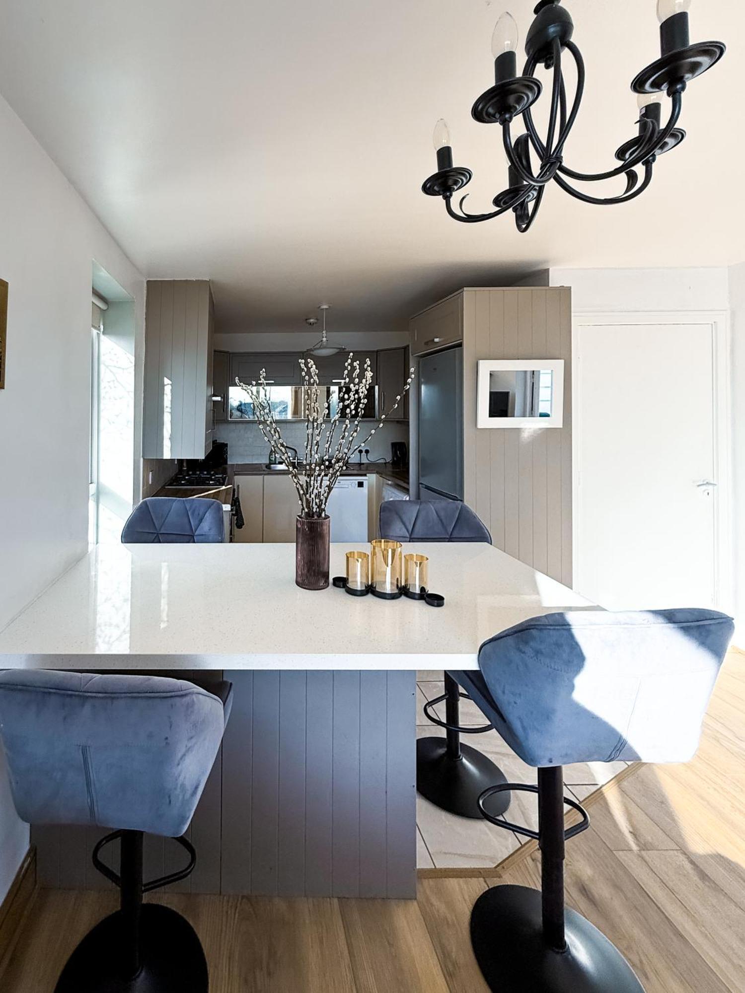 Skyview Retreat Spacious Comfort Lucan Exteriör bild